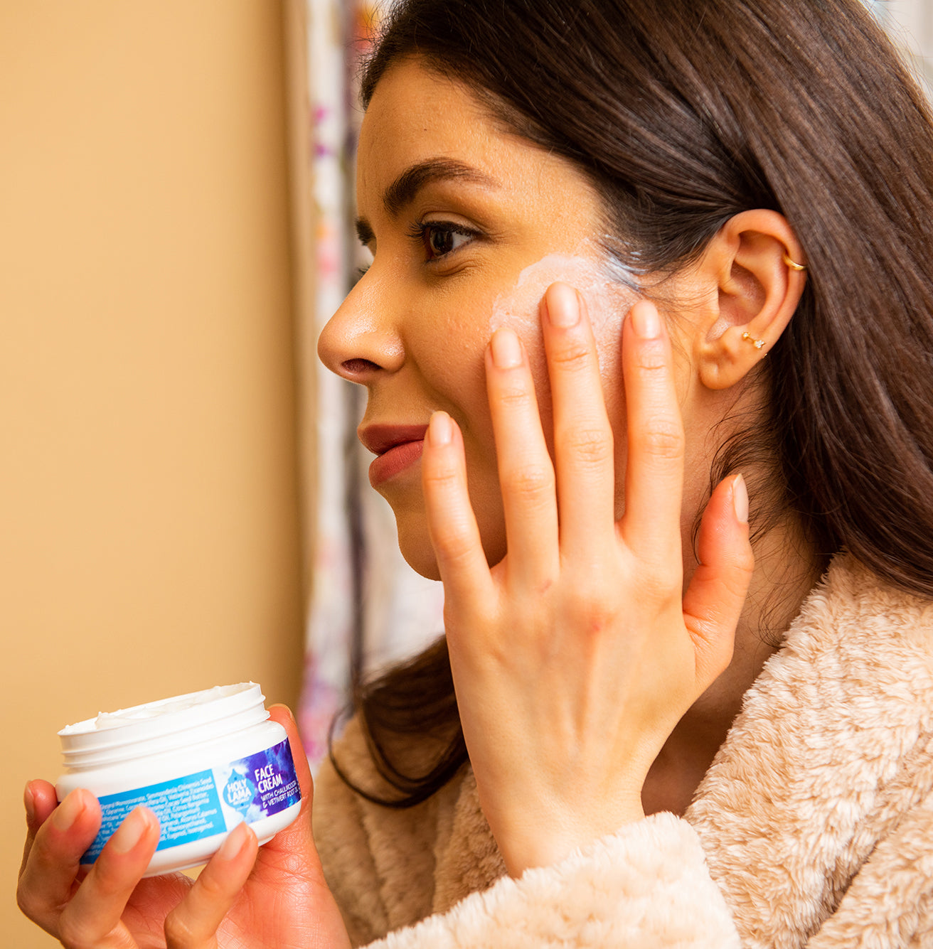 No.1 Selling natural food & healthcare brand.